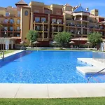 Gold Mencia Apartment